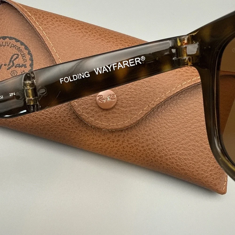 Ray-Ban Wayfarer Folding Classic Tortoise Frame w/ Ray-Ban Travel Case -Vintage